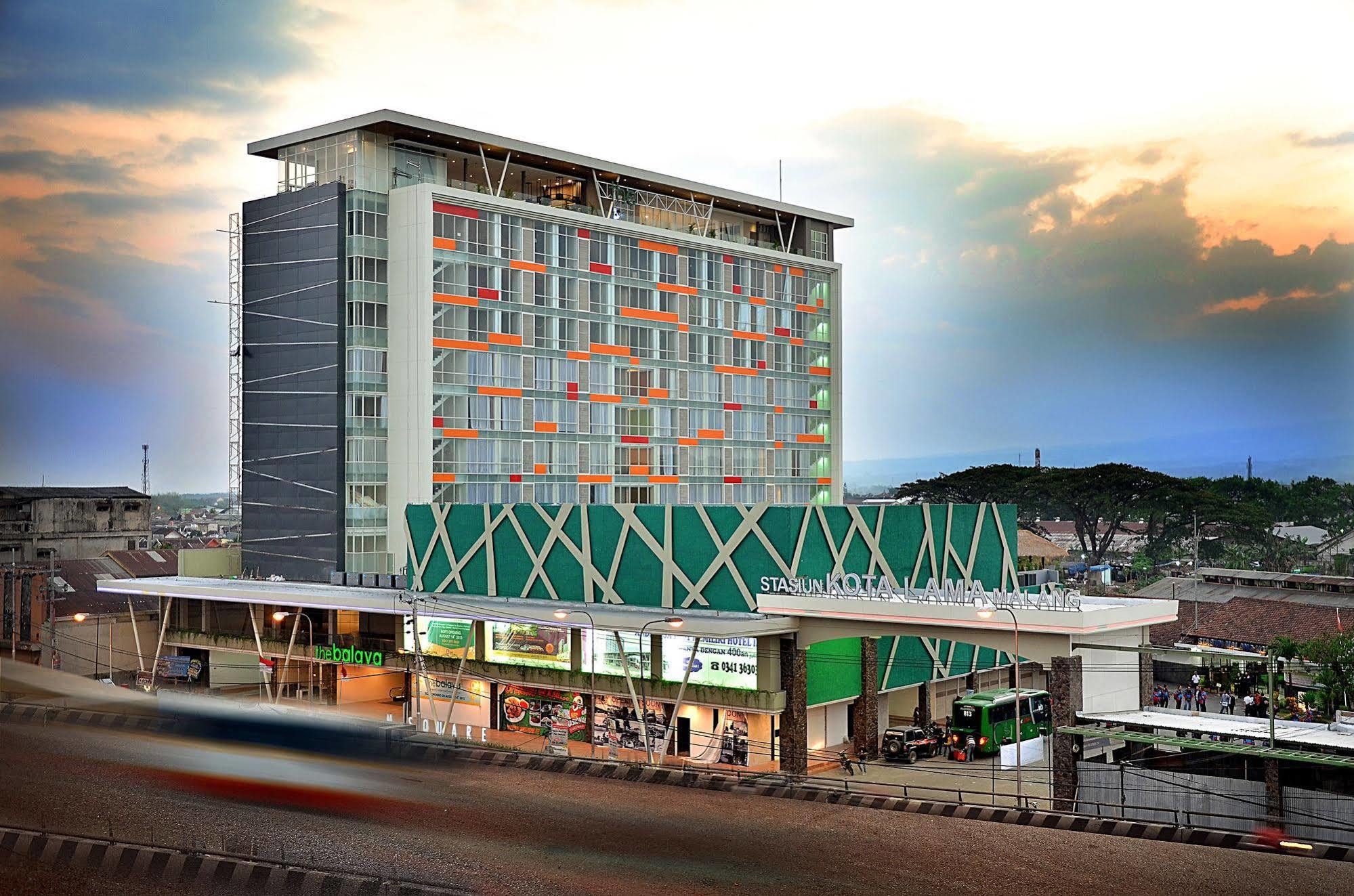 Ascent Premiere Hotel And Convention Malang Bagian luar foto